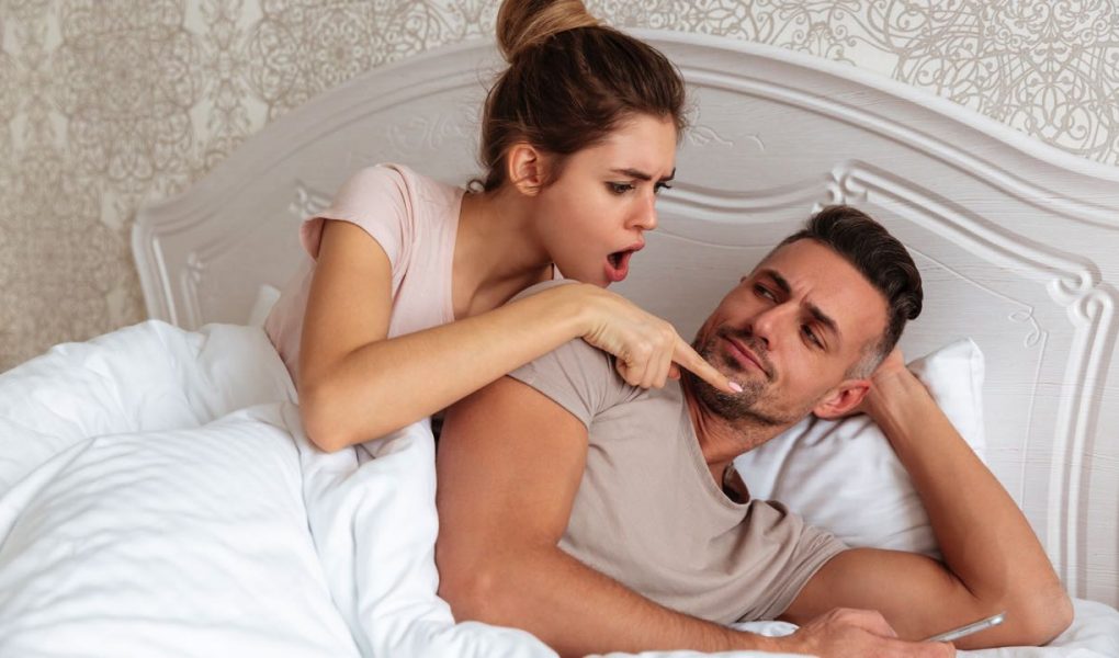 Signs He is Cheating on You