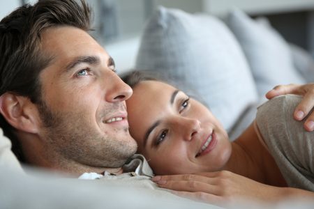 9 Ways to Tell If Someone Loves You